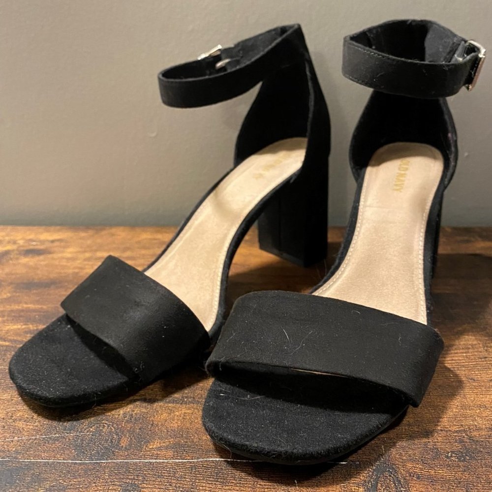 Old Navy Ankle Strap Chunky Black Heel - Size 9